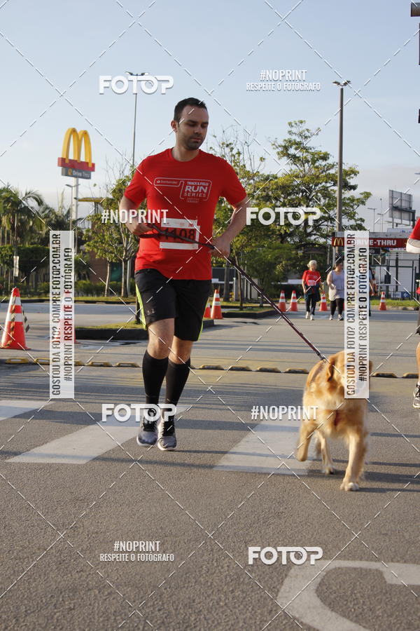 Buy your photos of the eventSantander Track & Field Run Series - Shopping Tambor on Fotop