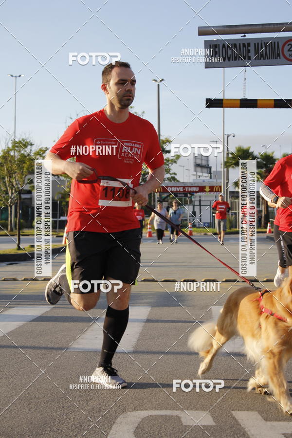 Buy your photos of the eventSantander Track & Field Run Series - Shopping Tambor on Fotop