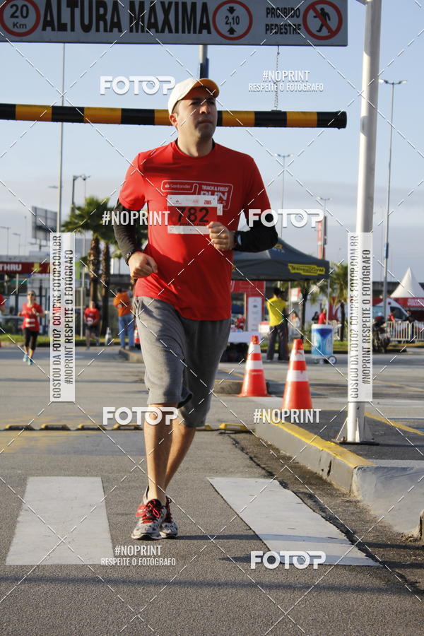 Buy your photos of the eventSantander Track & Field Run Series - Shopping Tambor on Fotop