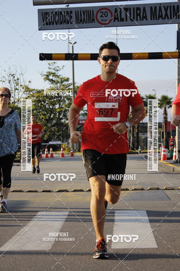 Buy your photos of the eventSantander Track & Field Run Series - Shopping Tambor on Fotop
