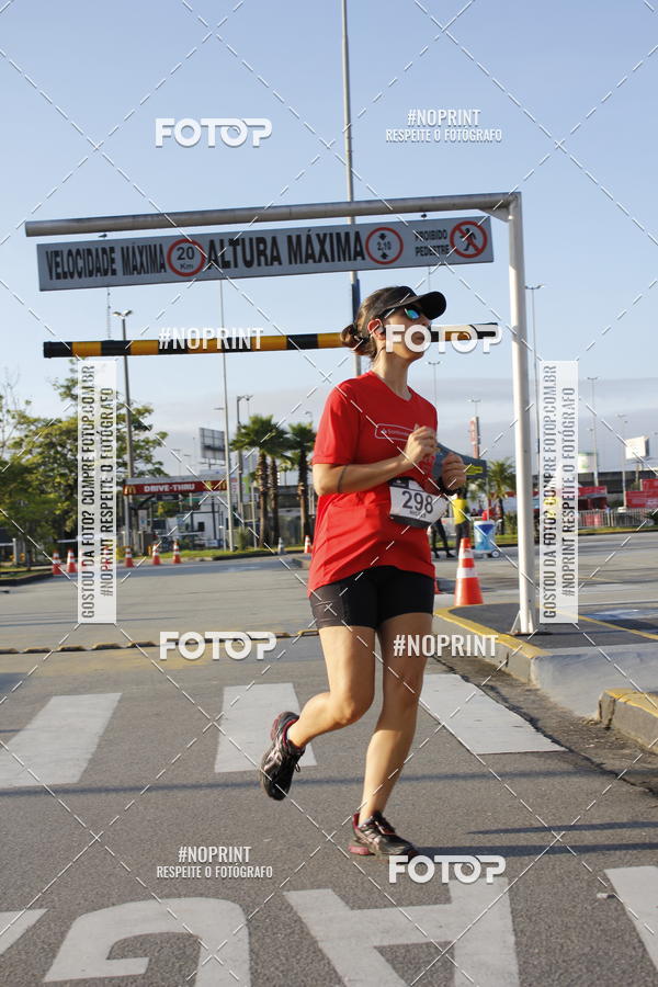 Buy your photos of the eventSantander Track & Field Run Series - Shopping Tambor on Fotop