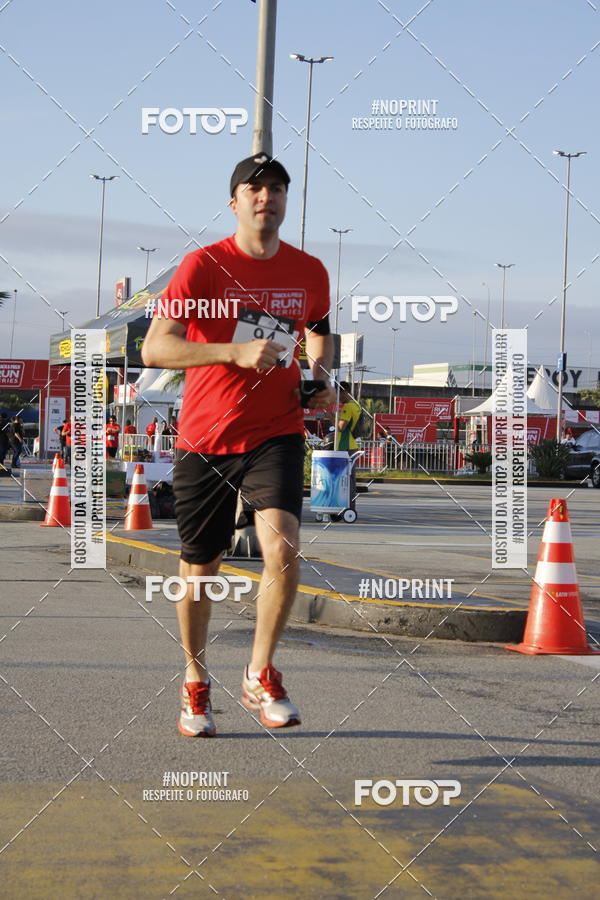 Buy your photos of the eventSantander Track & Field Run Series - Shopping Tambor on Fotop