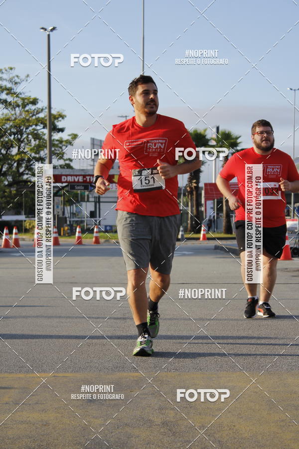 Buy your photos of the eventSantander Track & Field Run Series - Shopping Tambor on Fotop