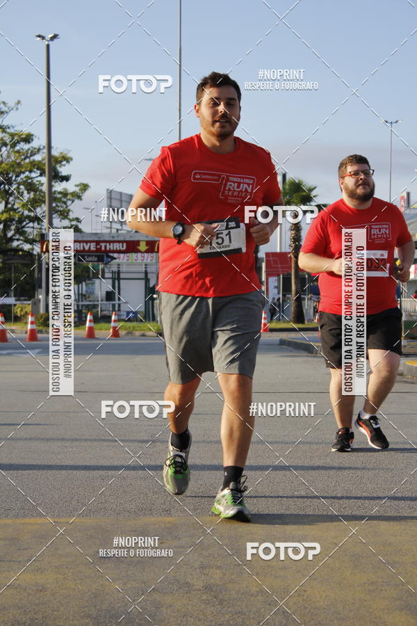 Buy your photos of the eventSantander Track & Field Run Series - Shopping Tambor on Fotop