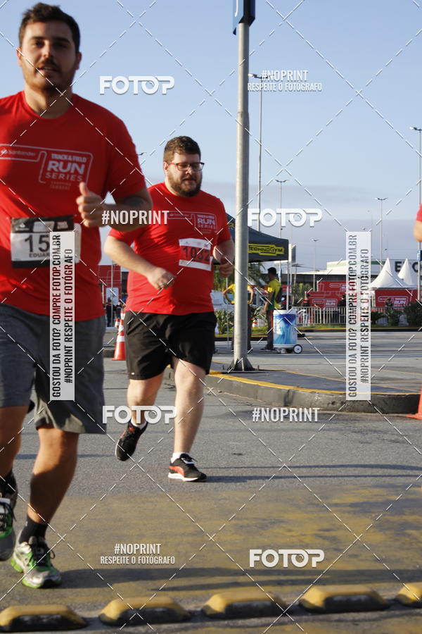 Buy your photos of the eventSantander Track & Field Run Series - Shopping Tambor on Fotop