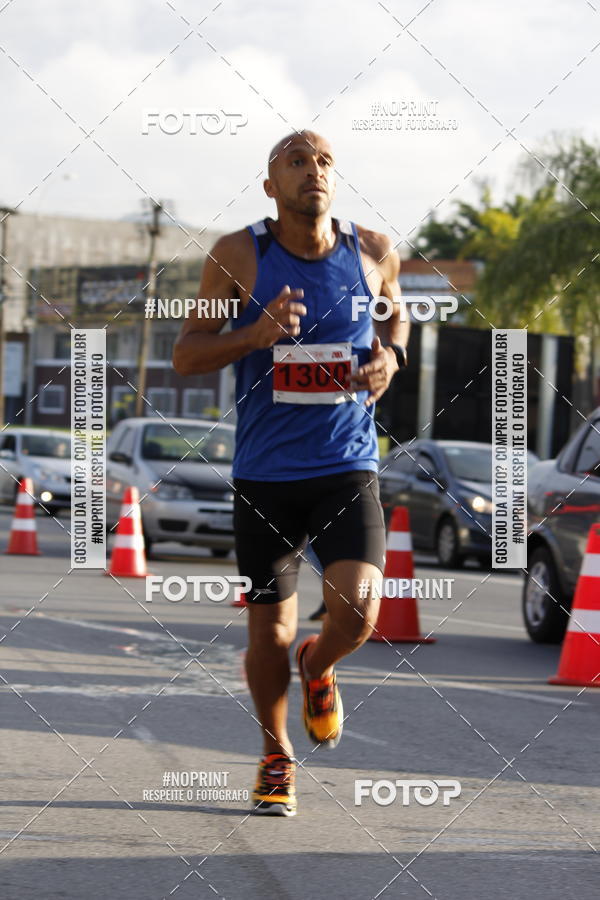 Buy your photos of the eventSantander Track & Field Run Series - Shopping Tambor on Fotop