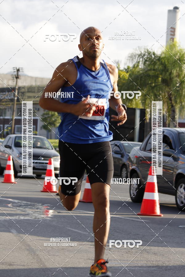 Buy your photos of the eventSantander Track & Field Run Series - Shopping Tambor on Fotop