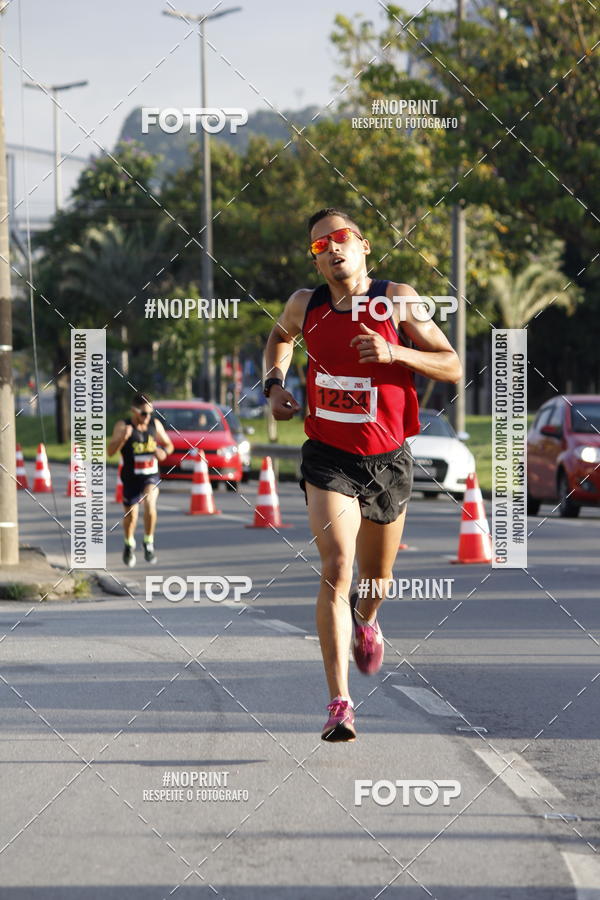 Buy your photos of the eventSantander Track & Field Run Series - Shopping Tambor on Fotop