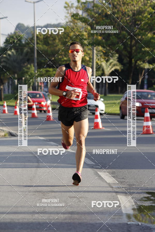 Buy your photos of the eventSantander Track & Field Run Series - Shopping Tambor on Fotop