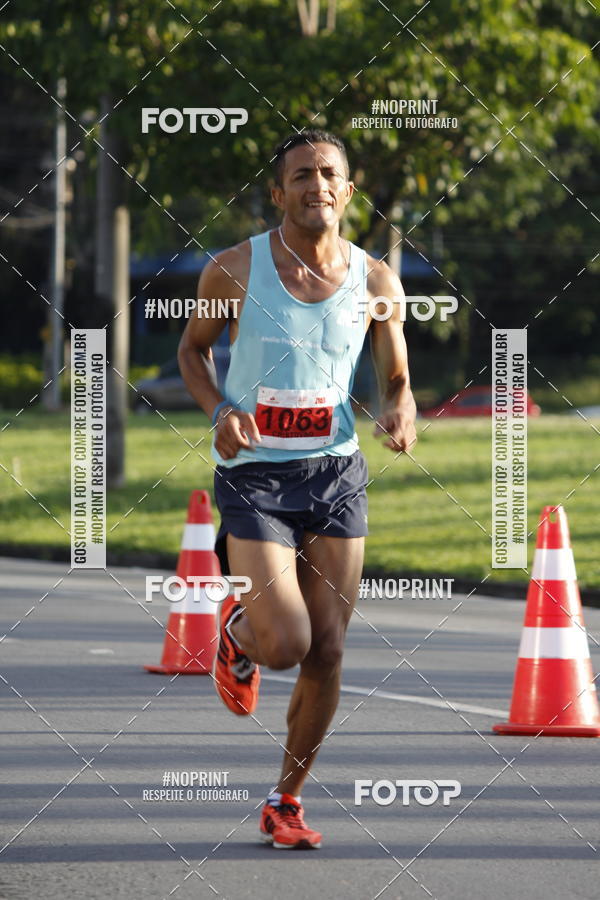 Buy your photos of the eventSantander Track & Field Run Series - Shopping Tambor on Fotop