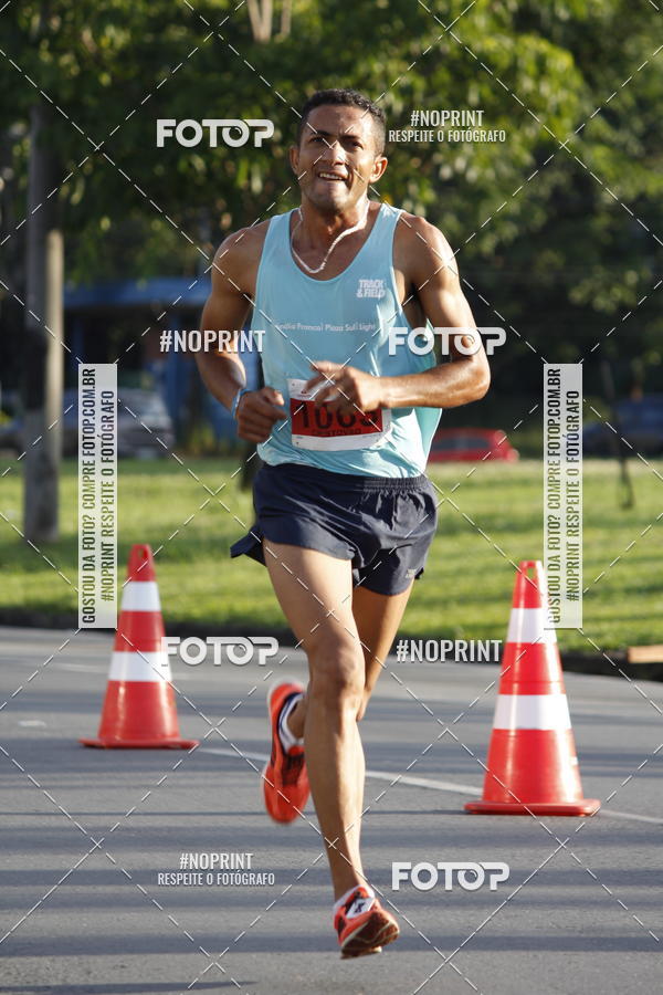Buy your photos of the eventSantander Track & Field Run Series - Shopping Tambor on Fotop