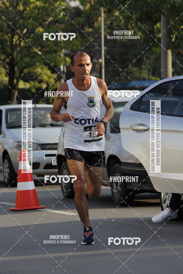 Buy your photos of the eventSantander Track & Field Run Series - Shopping Tambor on Fotop
