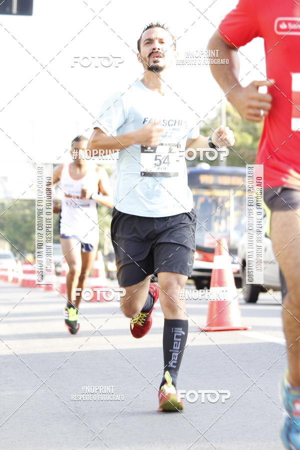 Buy your photos of the eventSantander Track & Field Run Series - Shopping Tambor on Fotop