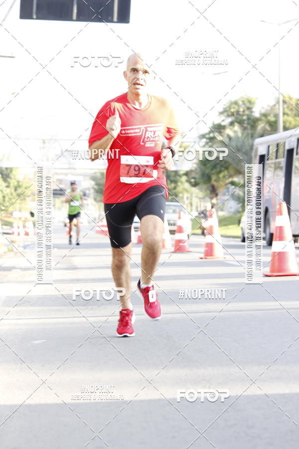 Buy your photos of the eventSantander Track & Field Run Series - Shopping Tambor on Fotop