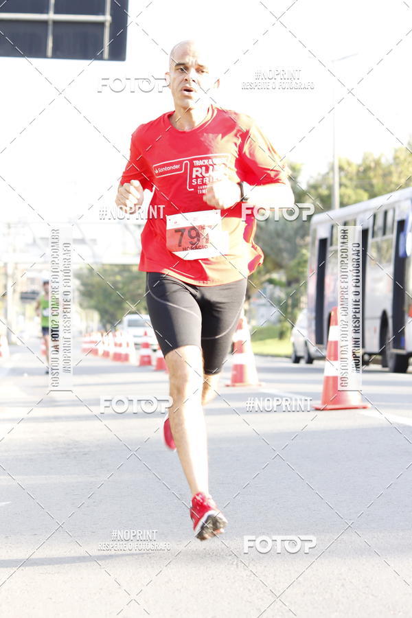 Buy your photos of the eventSantander Track & Field Run Series - Shopping Tambor on Fotop