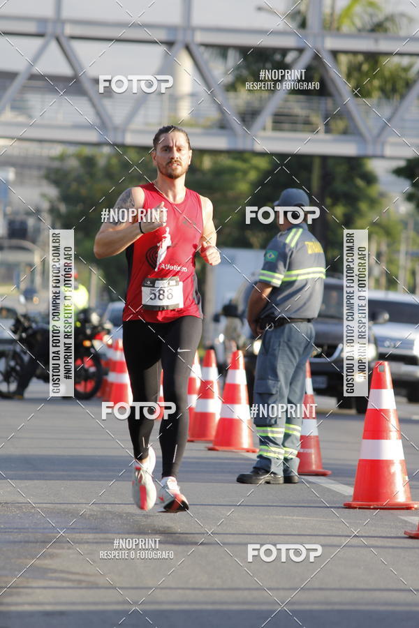 Buy your photos of the eventSantander Track & Field Run Series - Shopping Tambor on Fotop