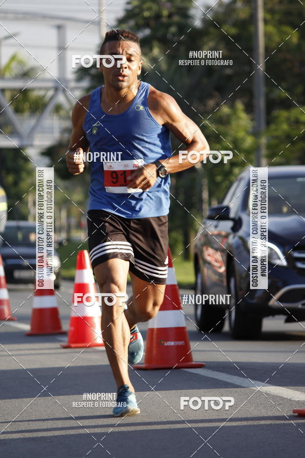 Buy your photos of the eventSantander Track & Field Run Series - Shopping Tambor on Fotop
