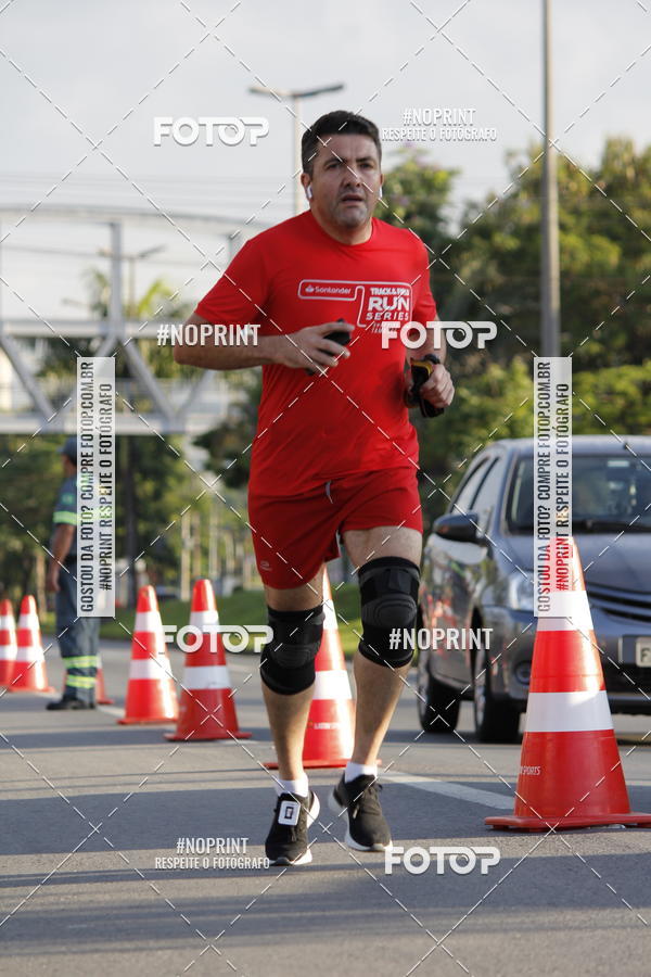 Buy your photos of the eventSantander Track & Field Run Series - Shopping Tambor on Fotop