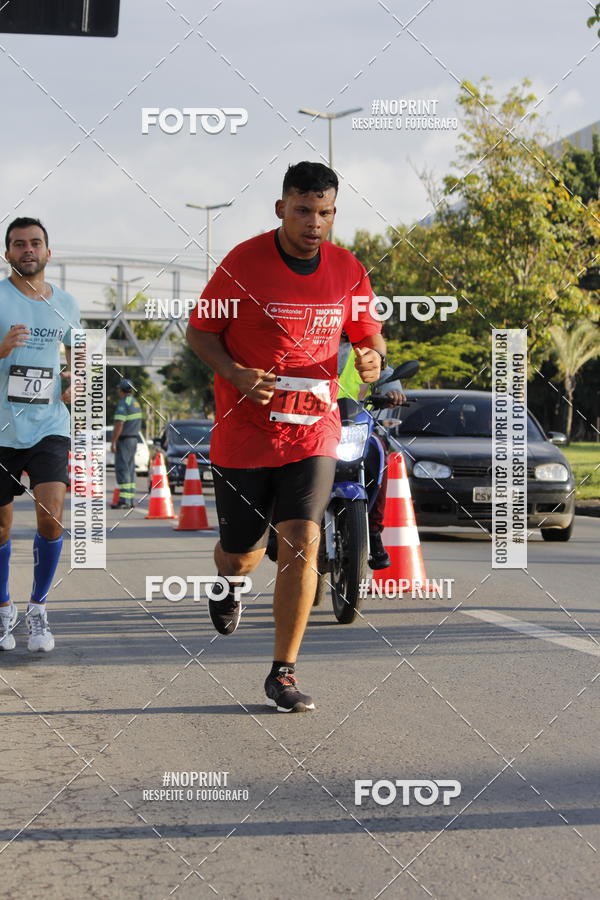 Buy your photos of the eventSantander Track & Field Run Series - Shopping Tambor on Fotop