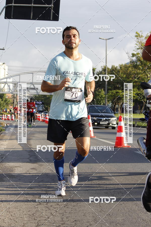 Buy your photos of the eventSantander Track & Field Run Series - Shopping Tambor on Fotop