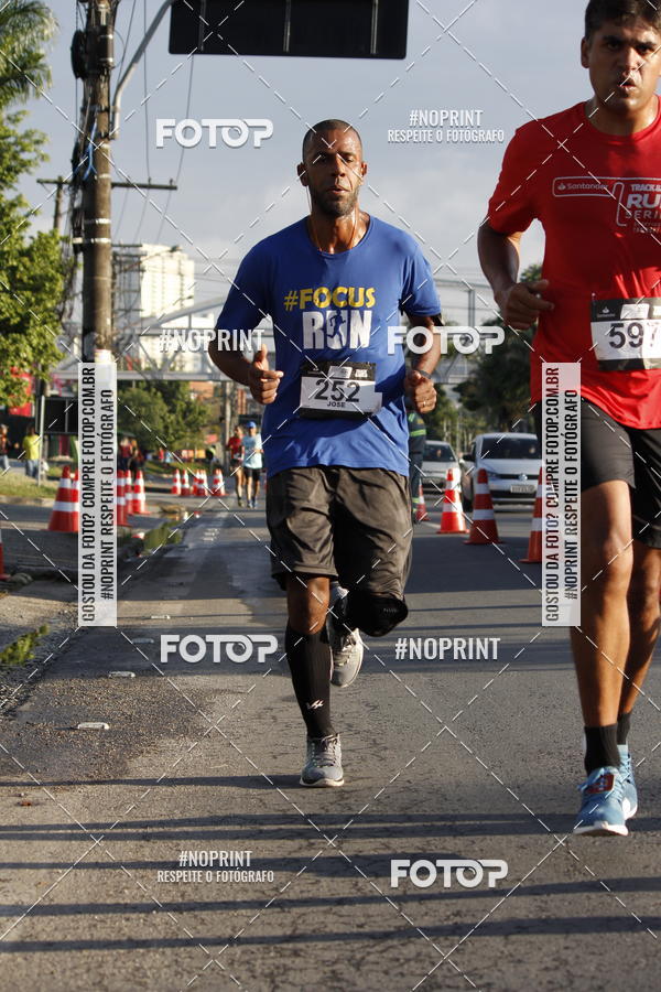 Buy your photos of the eventSantander Track & Field Run Series - Shopping Tambor on Fotop