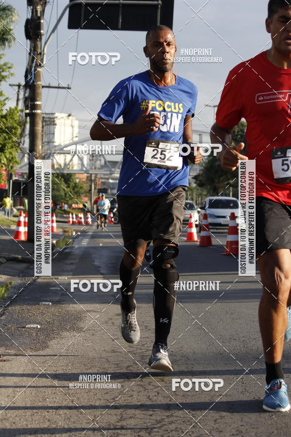 Buy your photos of the eventSantander Track & Field Run Series - Shopping Tambor on Fotop