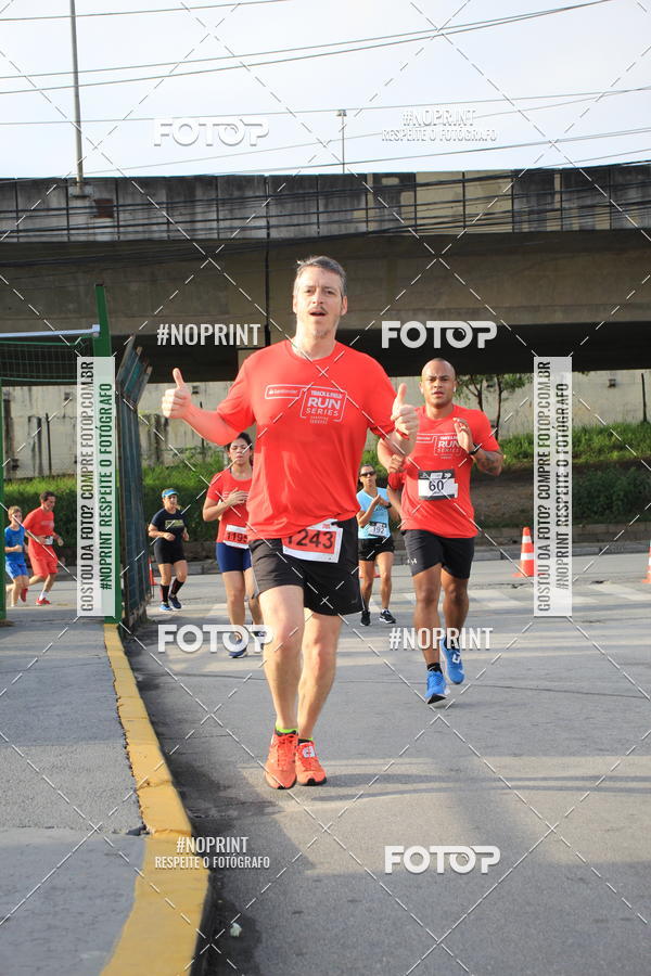 Buy your photos of the eventSantander Track & Field Run Series - Shopping Tambor on Fotop