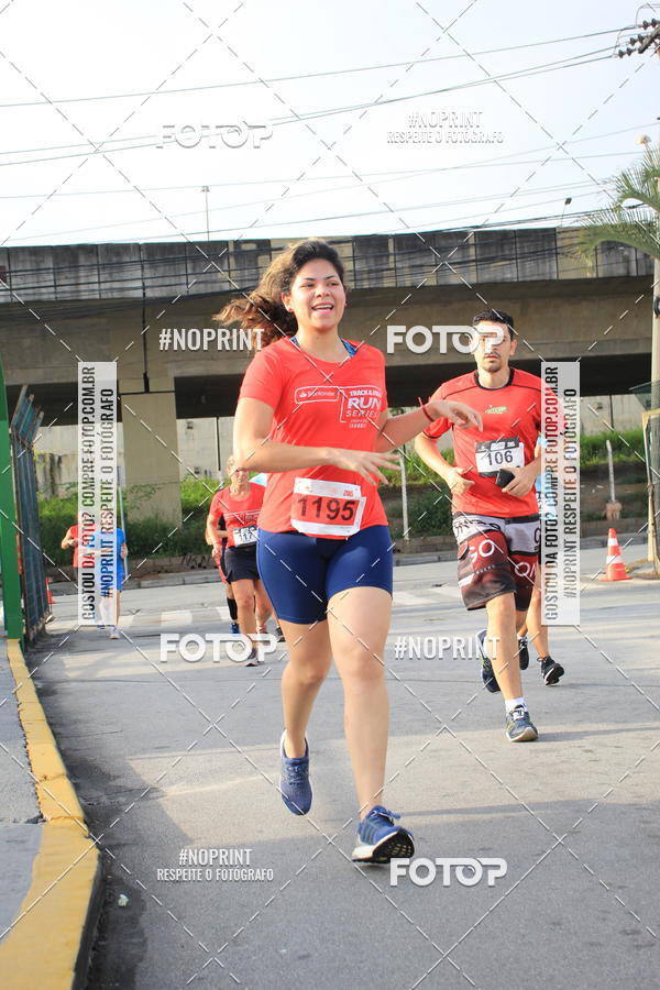 Buy your photos of the eventSantander Track & Field Run Series - Shopping Tambor on Fotop