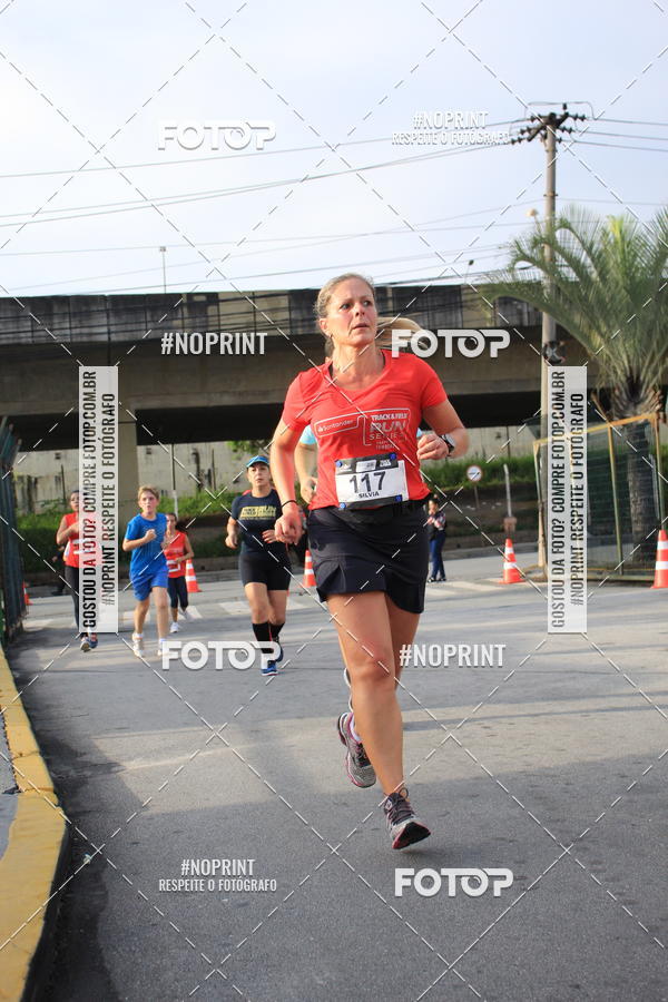 Buy your photos of the eventSantander Track & Field Run Series - Shopping Tambor on Fotop