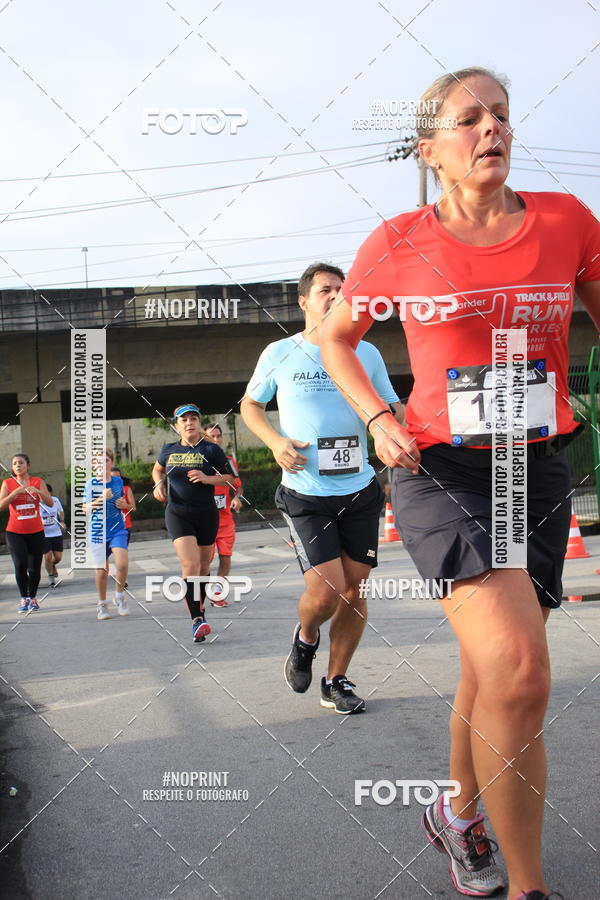 Buy your photos of the eventSantander Track & Field Run Series - Shopping Tambor on Fotop