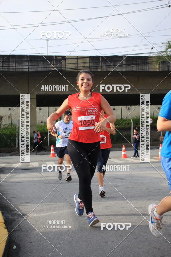 Buy your photos of the eventSantander Track & Field Run Series - Shopping Tambor on Fotop