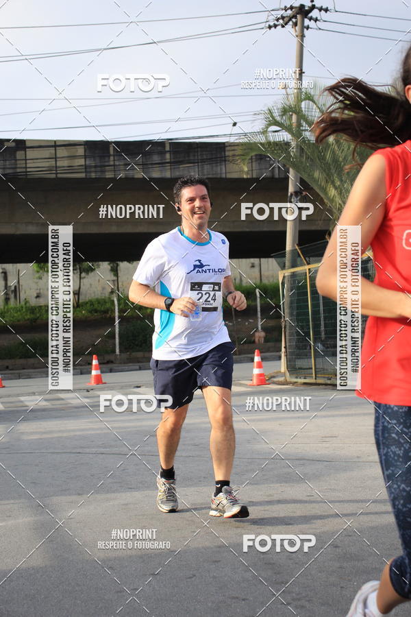 Buy your photos of the eventSantander Track & Field Run Series - Shopping Tambor on Fotop