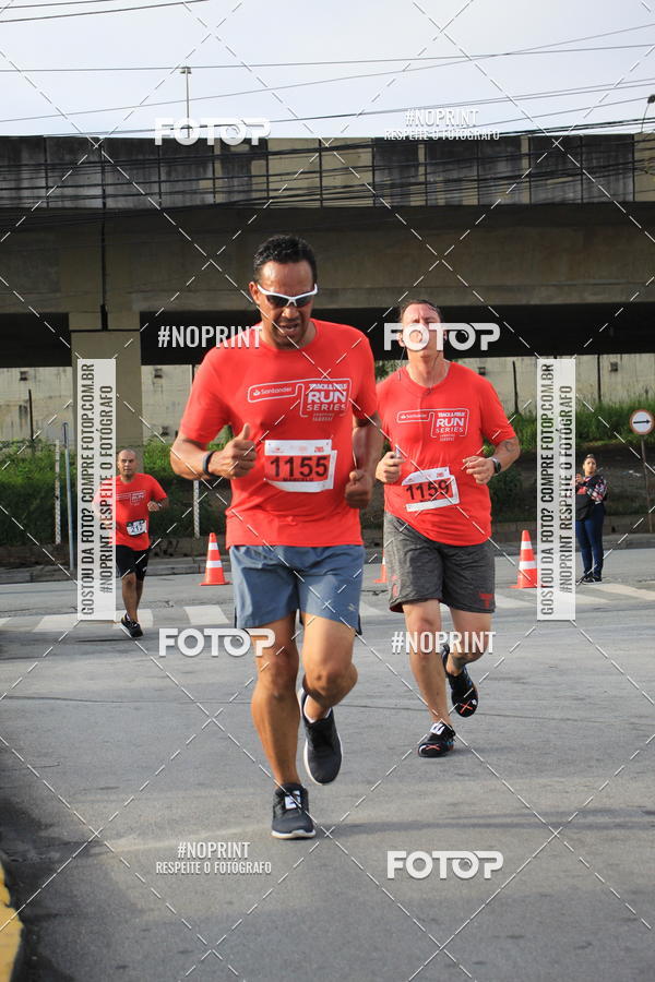 Buy your photos of the eventSantander Track & Field Run Series - Shopping Tambor on Fotop