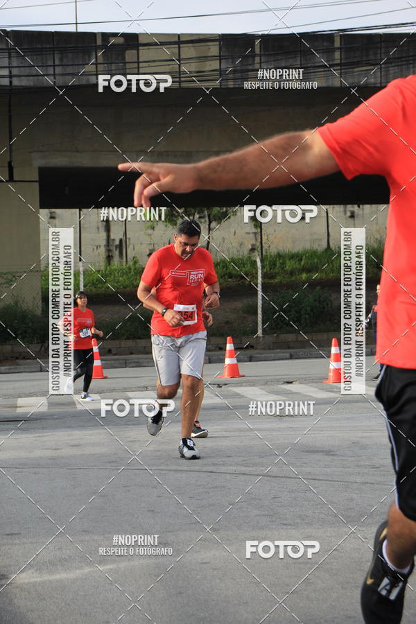 Buy your photos of the eventSantander Track & Field Run Series - Shopping Tambor on Fotop