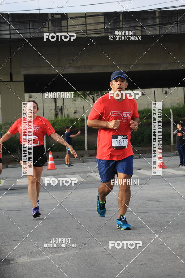 Buy your photos of the eventSantander Track & Field Run Series - Shopping Tambor on Fotop