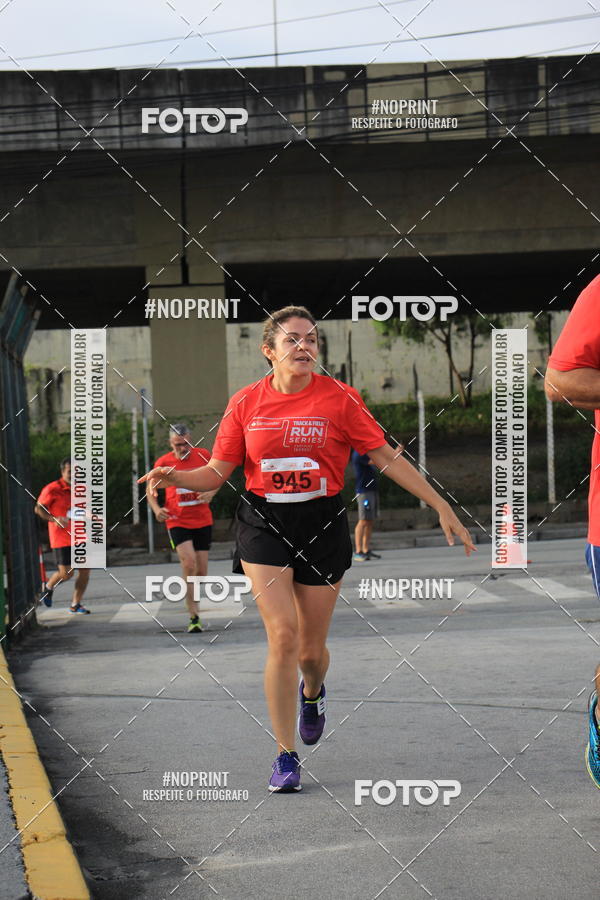 Buy your photos of the eventSantander Track & Field Run Series - Shopping Tambor on Fotop