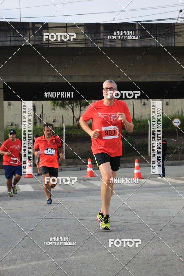 Buy your photos of the eventSantander Track & Field Run Series - Shopping Tambor on Fotop
