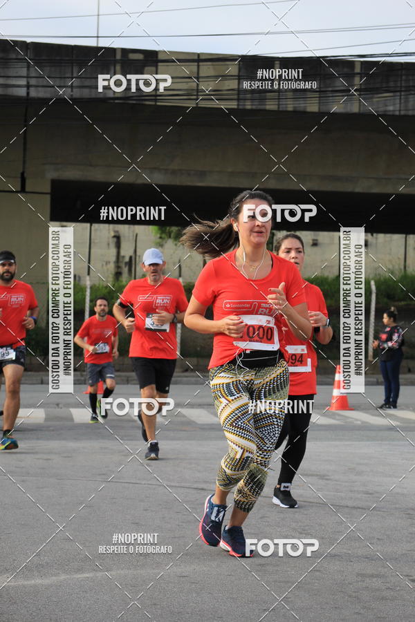 Buy your photos of the eventSantander Track & Field Run Series - Shopping Tambor on Fotop