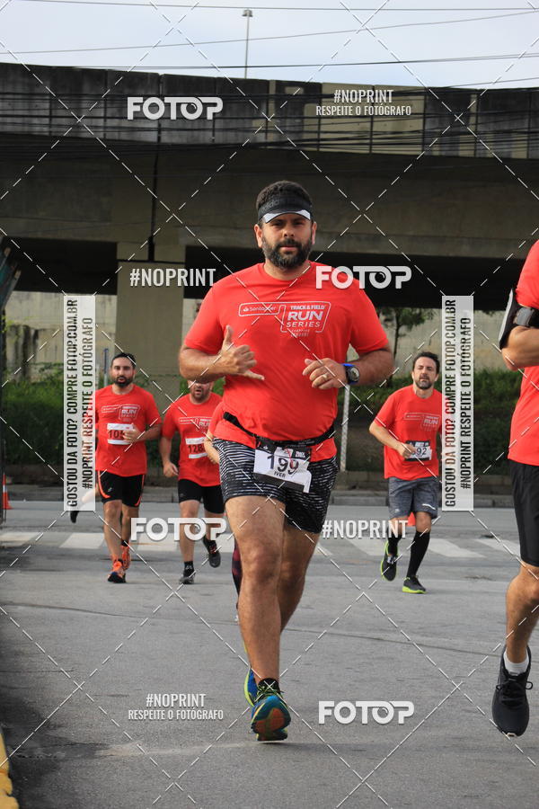 Buy your photos of the eventSantander Track & Field Run Series - Shopping Tambor on Fotop