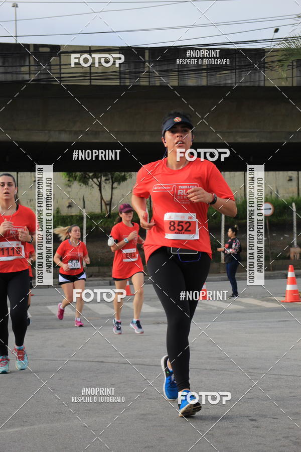 Buy your photos of the eventSantander Track & Field Run Series - Shopping Tambor on Fotop