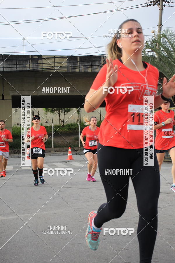 Buy your photos of the eventSantander Track & Field Run Series - Shopping Tambor on Fotop