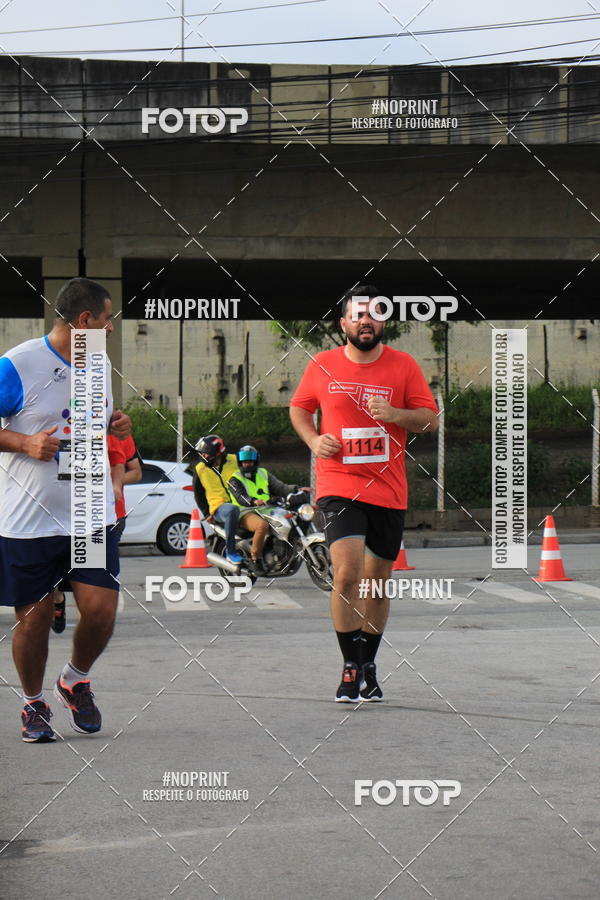 Buy your photos of the eventSantander Track & Field Run Series - Shopping Tambor on Fotop