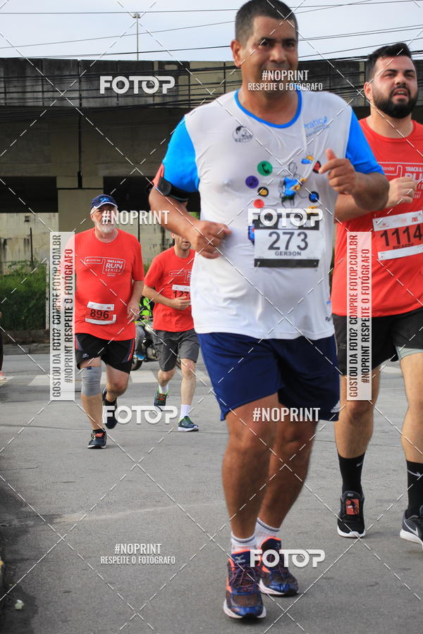 Buy your photos of the eventSantander Track & Field Run Series - Shopping Tambor on Fotop