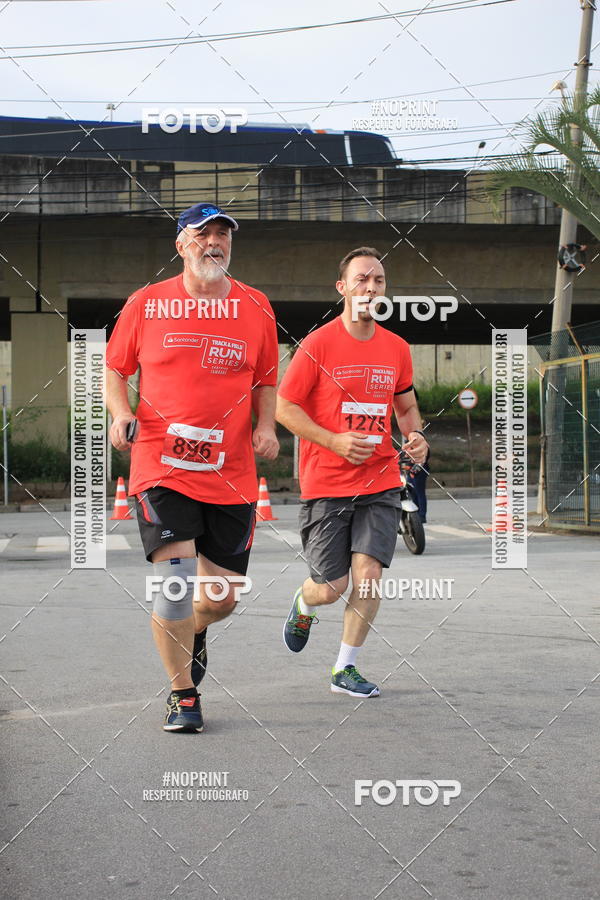 Buy your photos of the eventSantander Track & Field Run Series - Shopping Tambor on Fotop