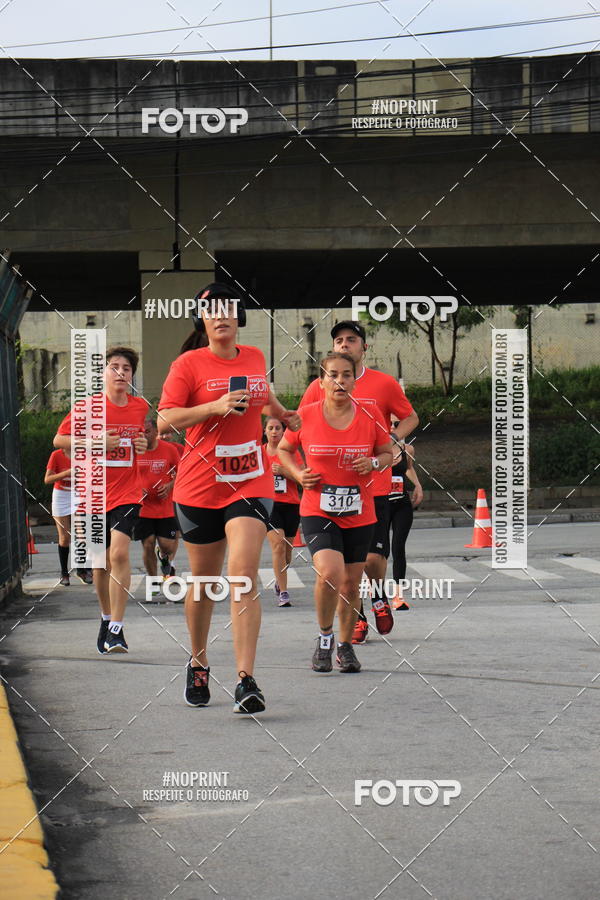 Buy your photos of the eventSantander Track & Field Run Series - Shopping Tambor on Fotop