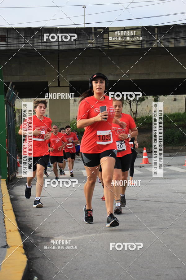 Buy your photos of the eventSantander Track & Field Run Series - Shopping Tambor on Fotop