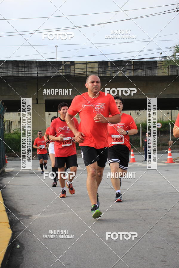 Buy your photos of the eventSantander Track & Field Run Series - Shopping Tambor on Fotop