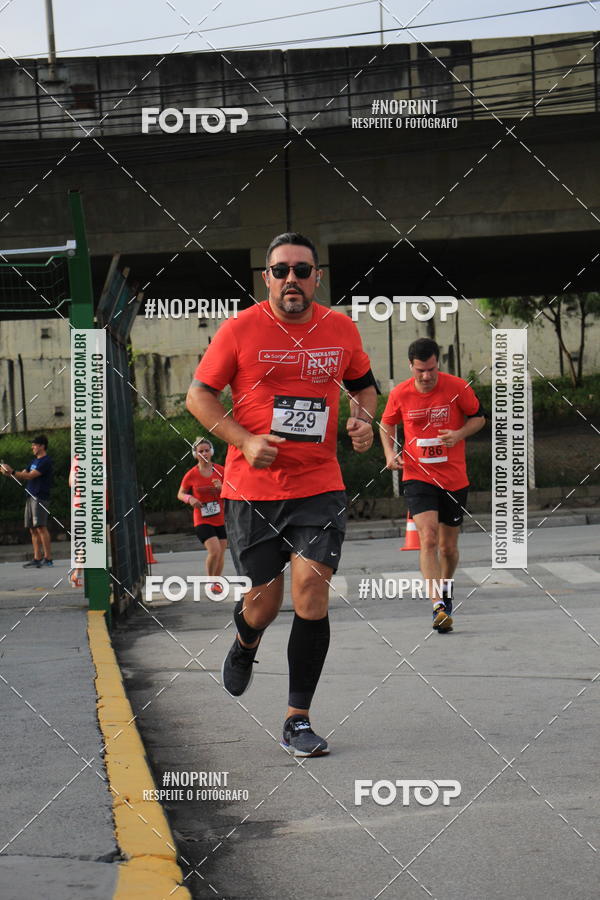 Buy your photos of the eventSantander Track & Field Run Series - Shopping Tambor on Fotop