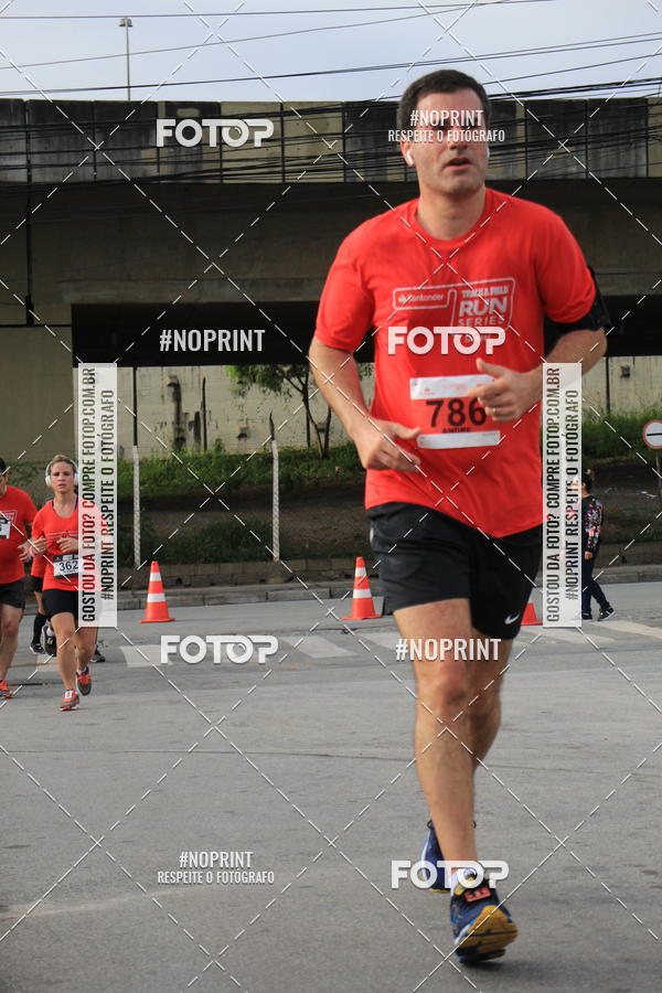 Buy your photos of the eventSantander Track & Field Run Series - Shopping Tambor on Fotop