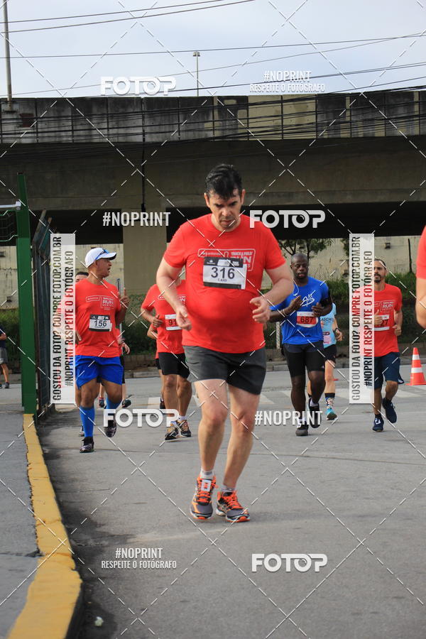 Buy your photos of the eventSantander Track & Field Run Series - Shopping Tambor on Fotop